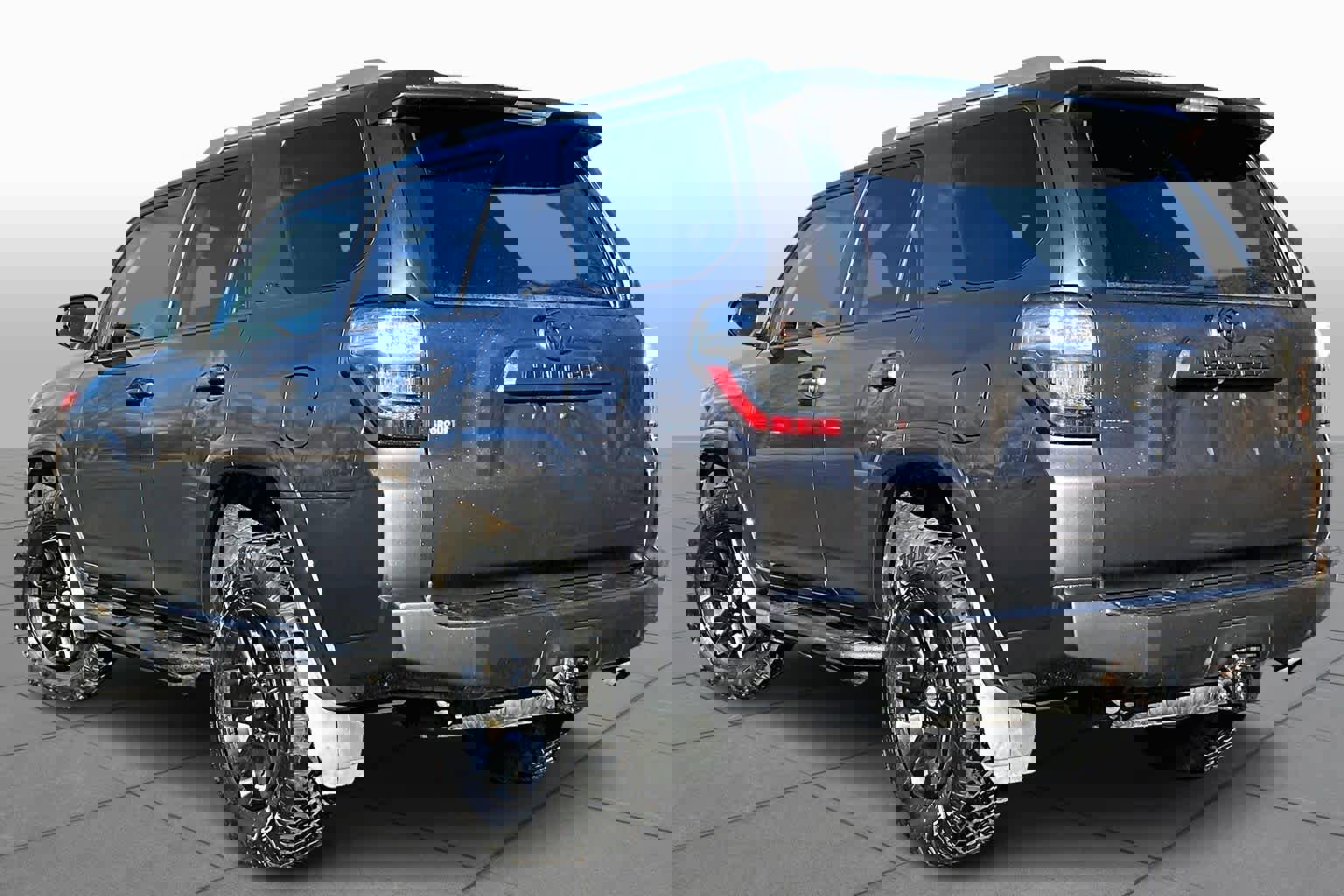 Used 2017 Toyota 4Runner SR5 image 11