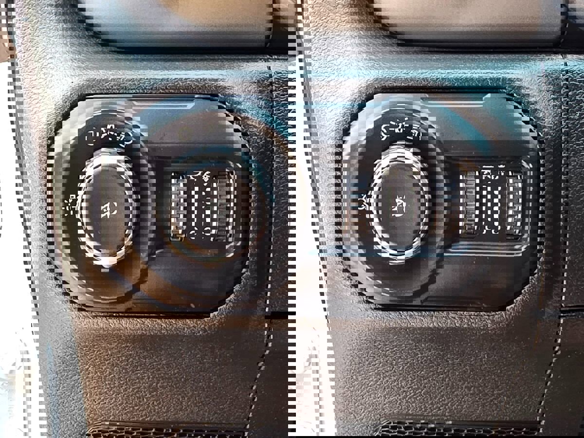 Used 2020 Jeep Wrangler Sport image 44