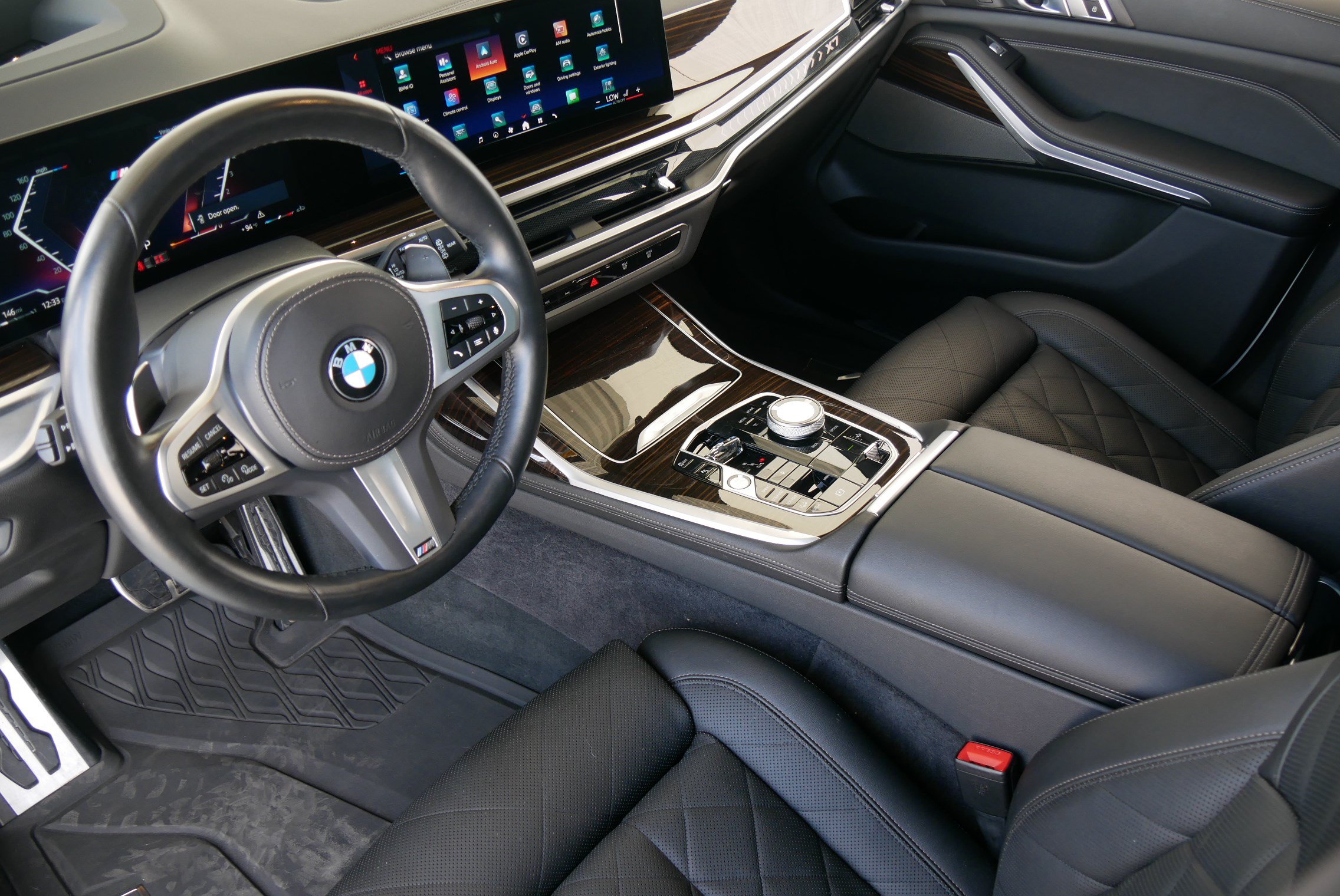 Used 2024 BMW X7 xDrive40i w/ M Sport Package AWD/4WD image 15