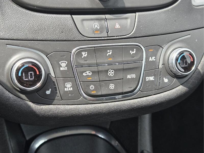 Used 2023 Chevrolet Malibu LT FWD image 25