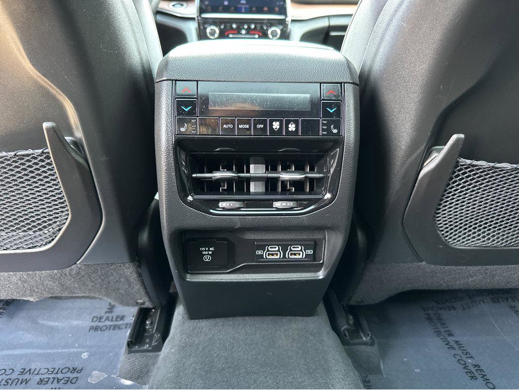 Used 2022 Jeep Grand Cherokee Summit w/ Advanced Protech Group IV image 17