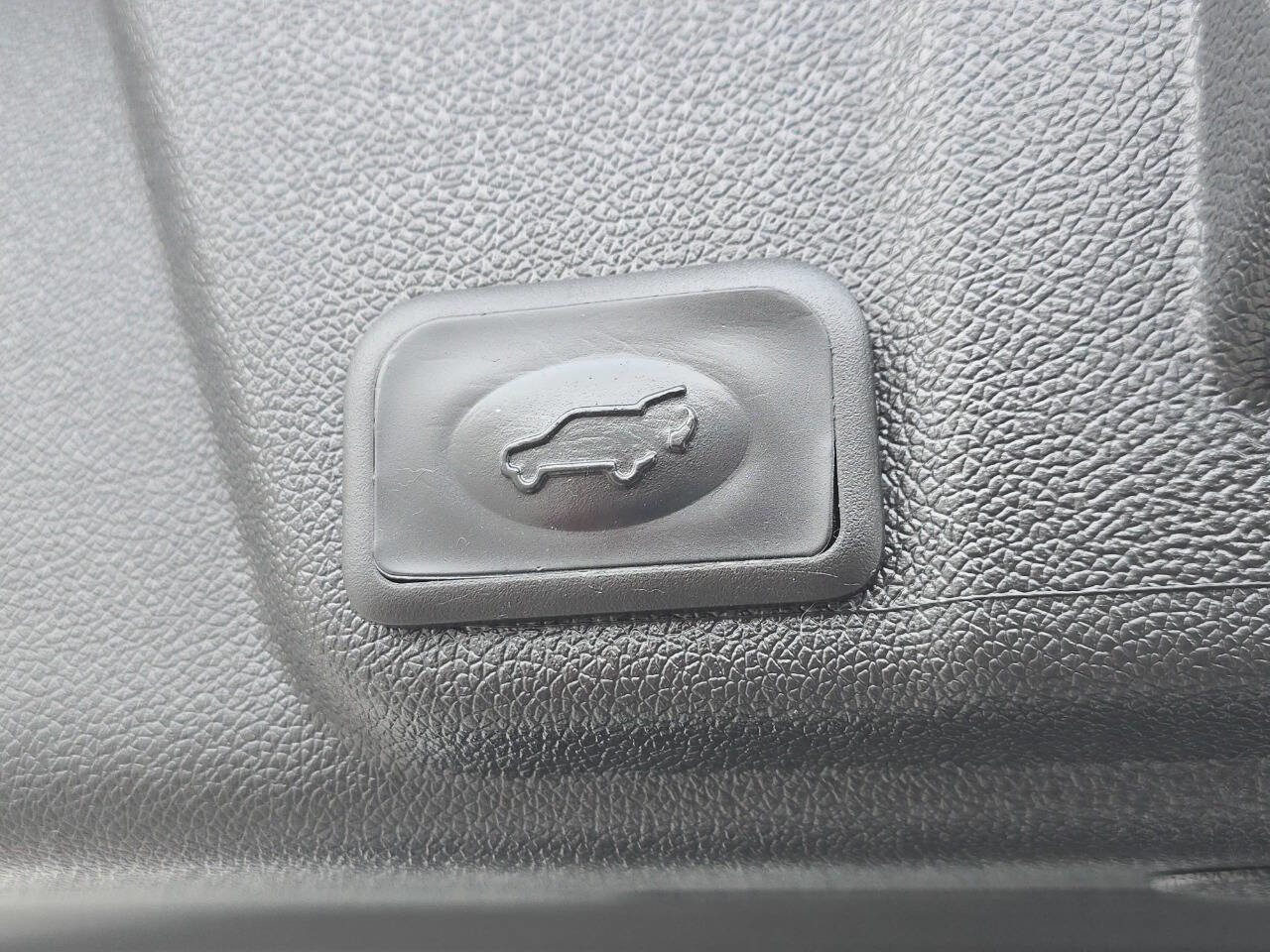 Used 2016 Buick Enclave Premium w/ Experience Buick Package image 26