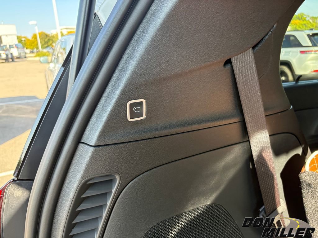 New 2026 Chrysler Pacifica Pinnacle w/ Trailer Tow Group image 34