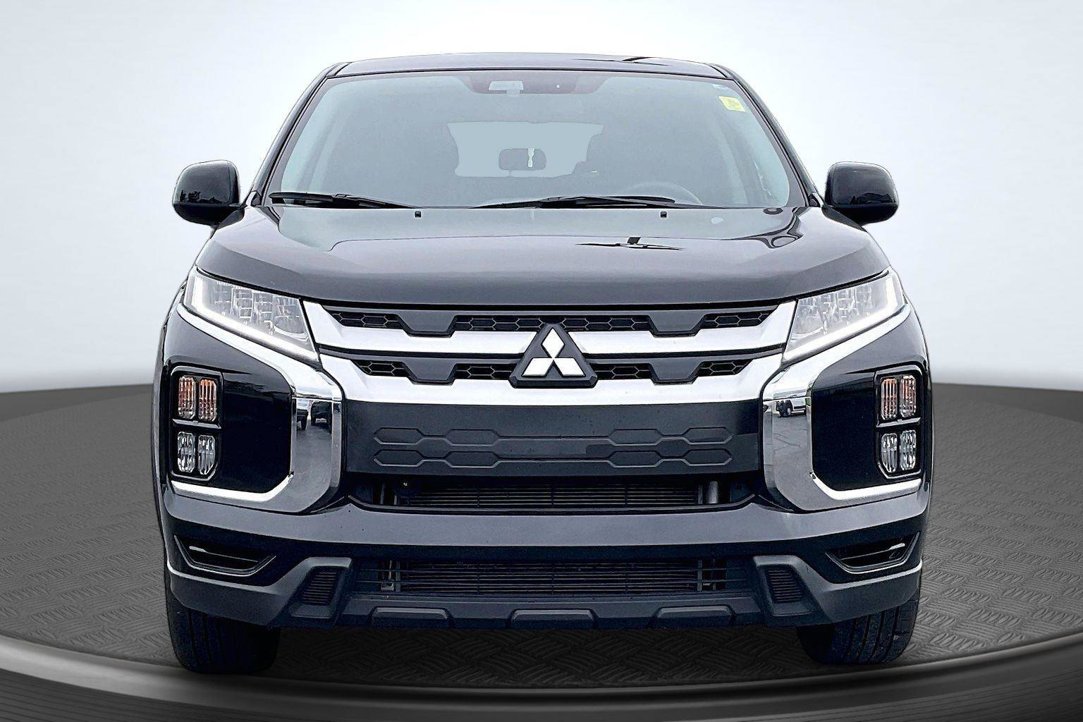 Used 2025 Mitsubishi Outlander Sport AWD image 3