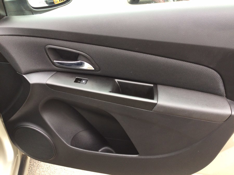 Used 2013 Chevrolet Cruze Eco w/ Enhanced Safety Package image 20