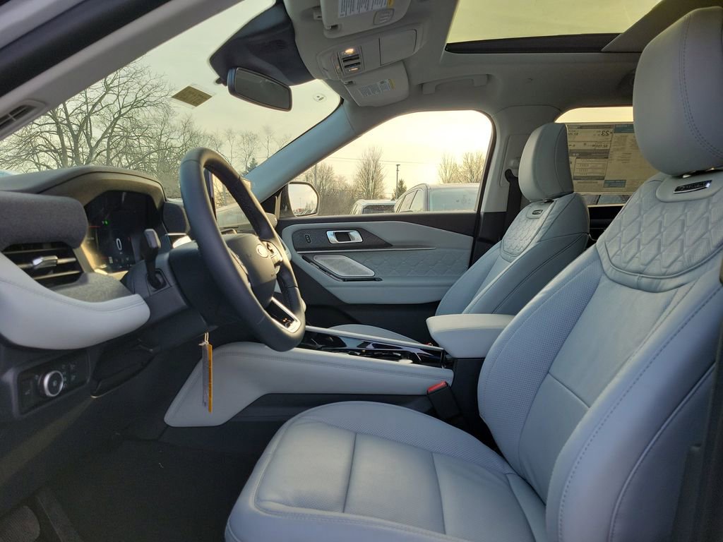 New 2026 Ford Explorer Platinum w/ LUX Leather Package image 16