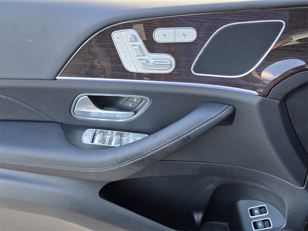 Used 2025 Mercedes-Benz GLE 450e 4MATIC image 28
