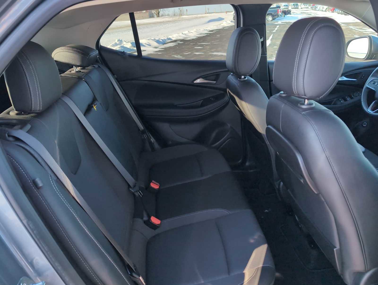 Used 2022 Buick Encore GX Select image 25