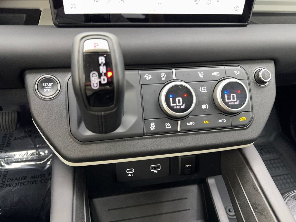 Used 2024 Land Rover Defender 110 S AWD/4WD image 65