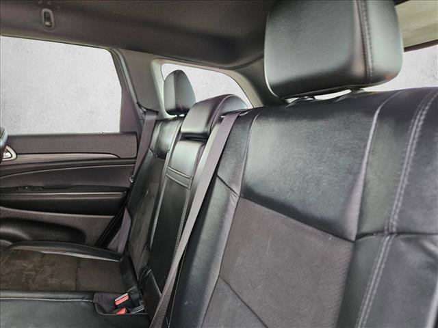 Used 2021 Jeep Grand Cherokee Laredo X AWD/4WD image 16