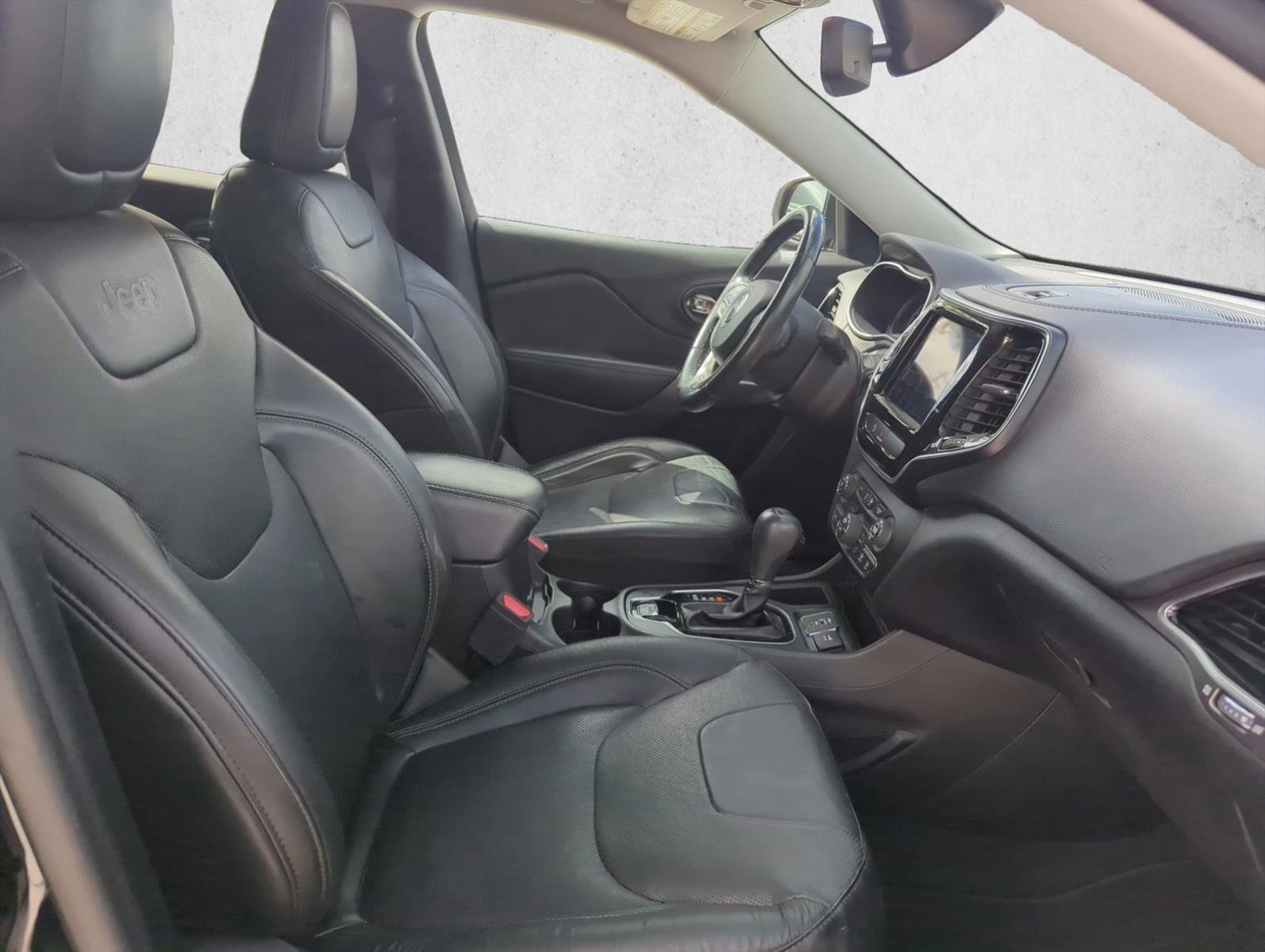Used 2020 Jeep Cherokee Limited FWD image 22