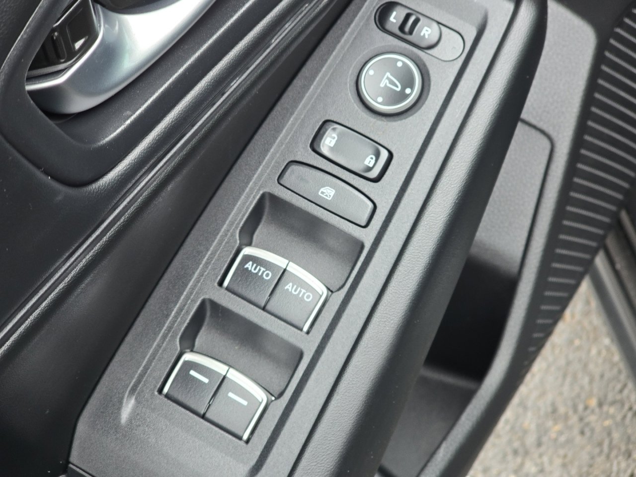 Certified 2023 Honda Accord EX image 26