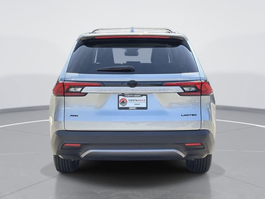 Used 2024 Toyota Grand Highlander Limited image 4