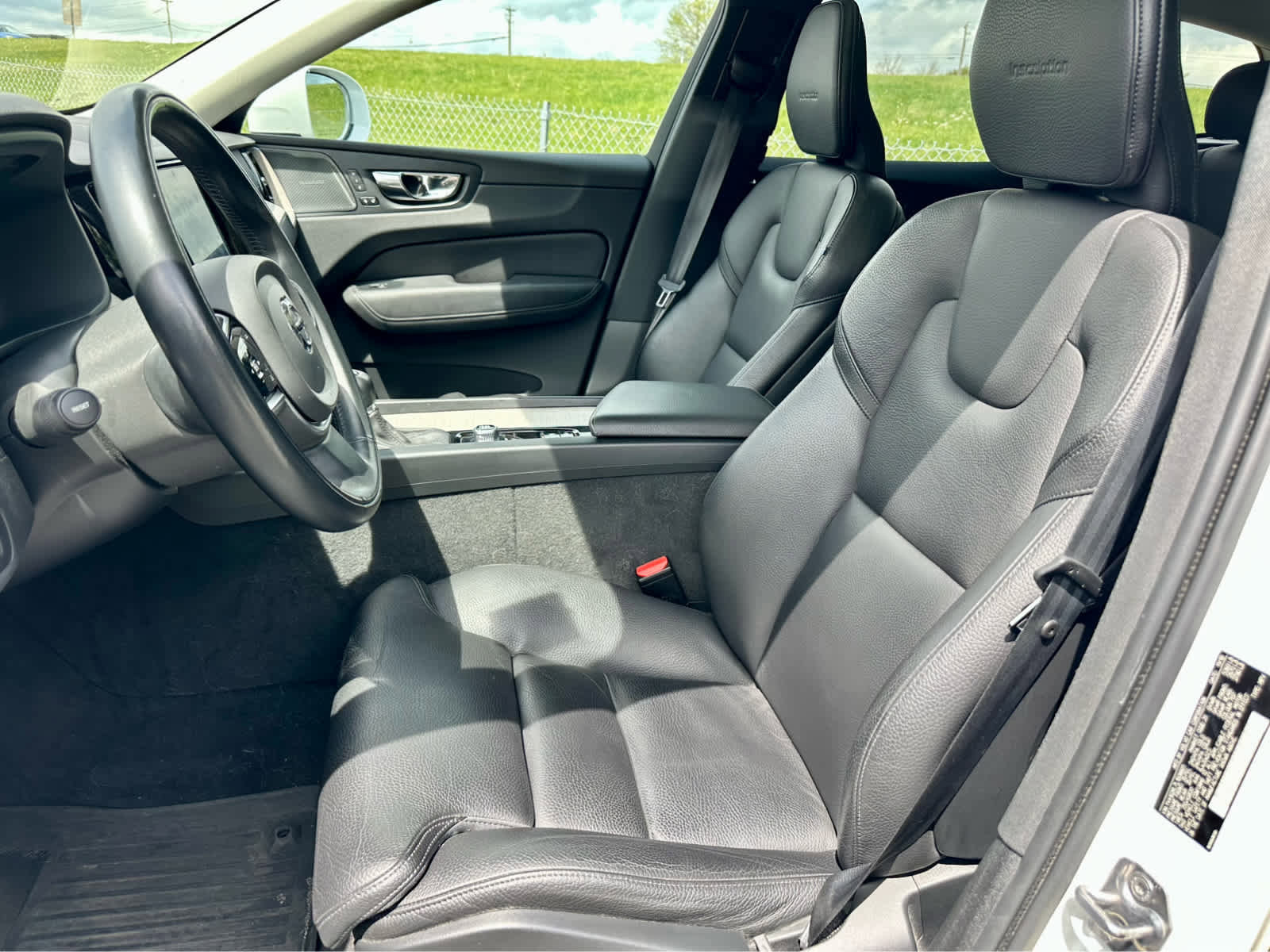 Used 2020 Volvo XC60 T5 Inscription w/ Protection Package Premier image 11