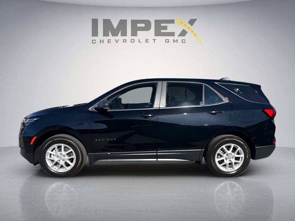 Used 2024 Chevrolet Equinox LS FWD image 2