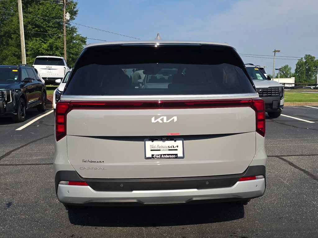 New 2027 Kia Carnival LX FWD image 4