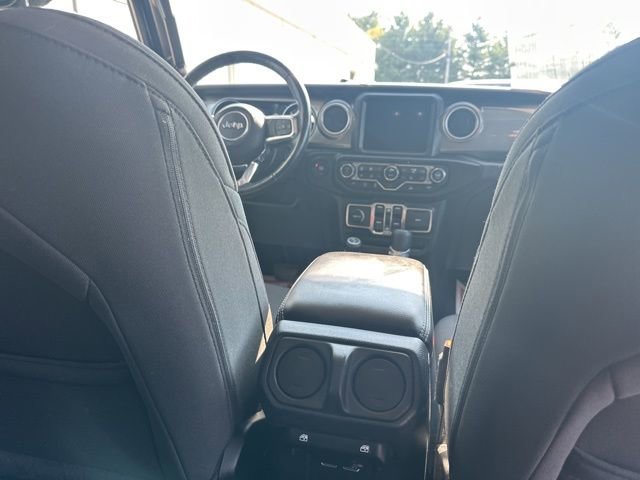 Used 2022 Jeep Wrangler Unlimited Sahara w/ Cold Weather Group image 27