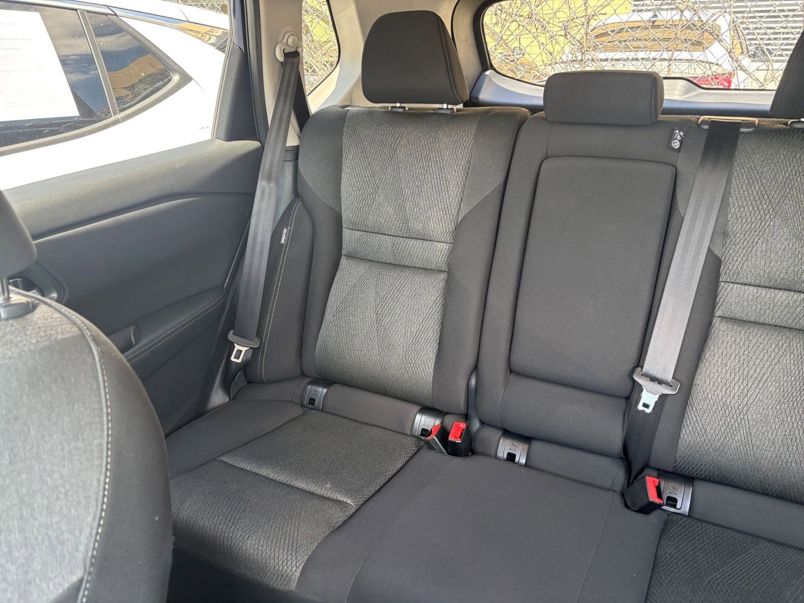 Used 2025 Nissan Rogue SV FWD image 40