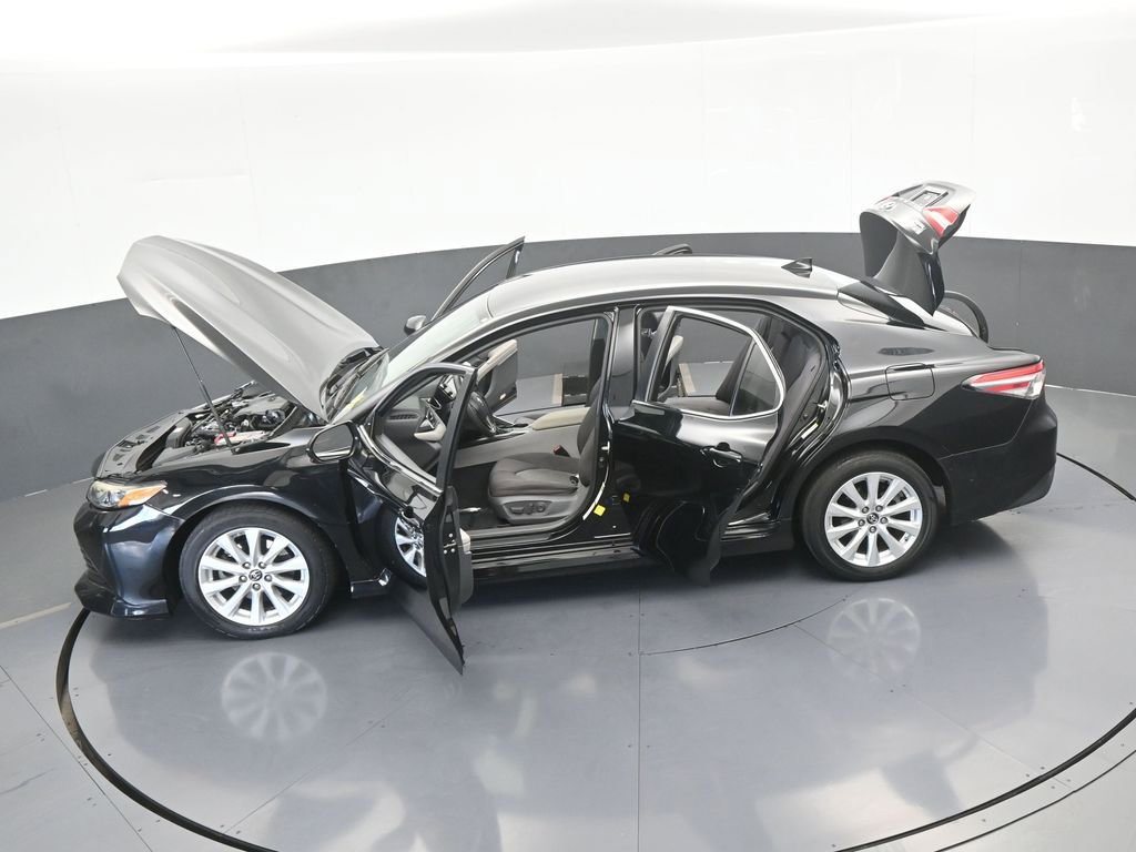 Used 2019 Toyota Camry LE image 64