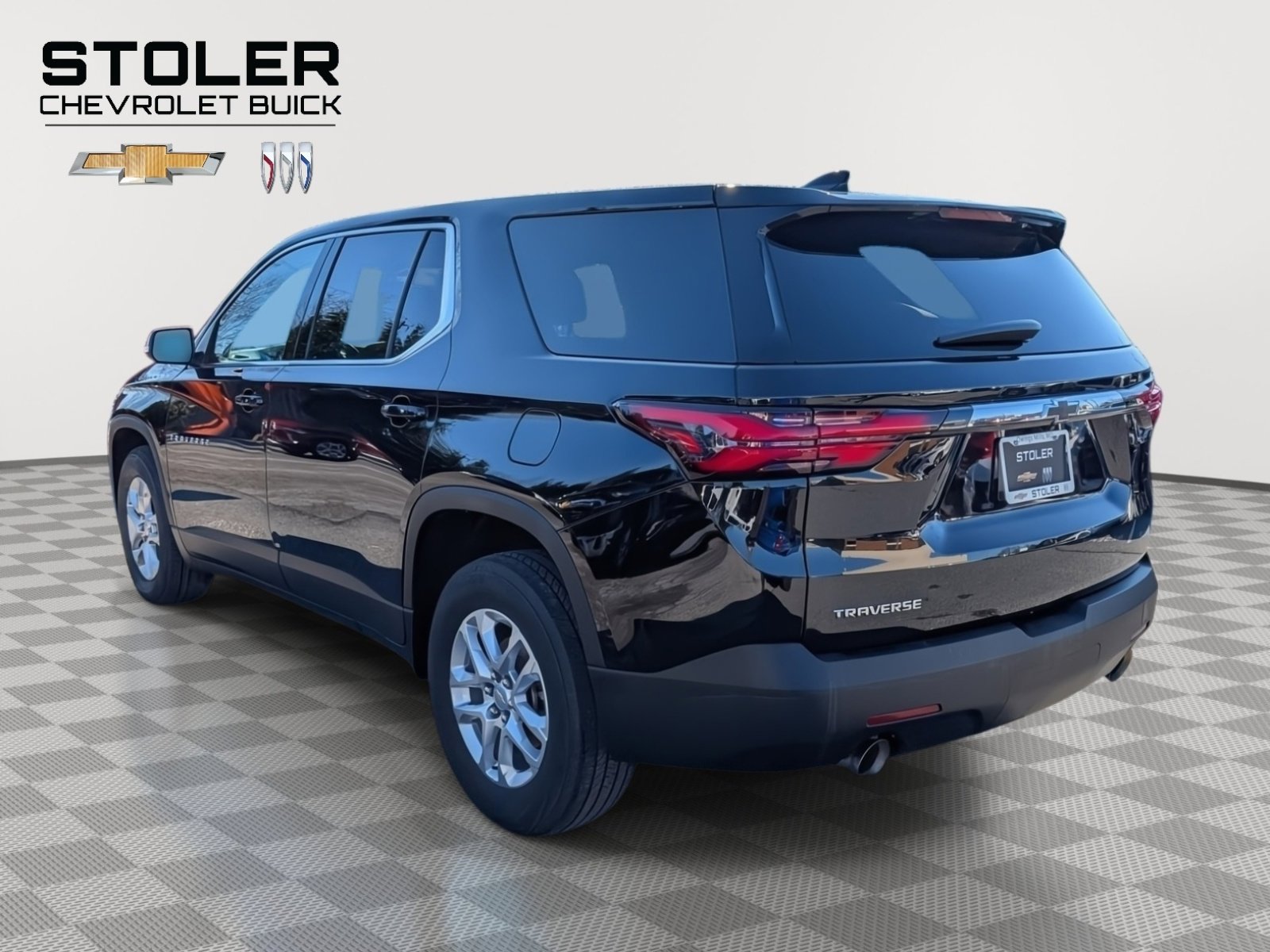 Used 2023 Chevrolet Traverse LS w/ Safety Package image 3