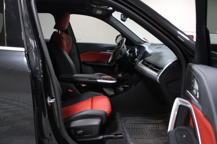 Used 2024 BMW X1 xDrive28i AWD/4WD image 15