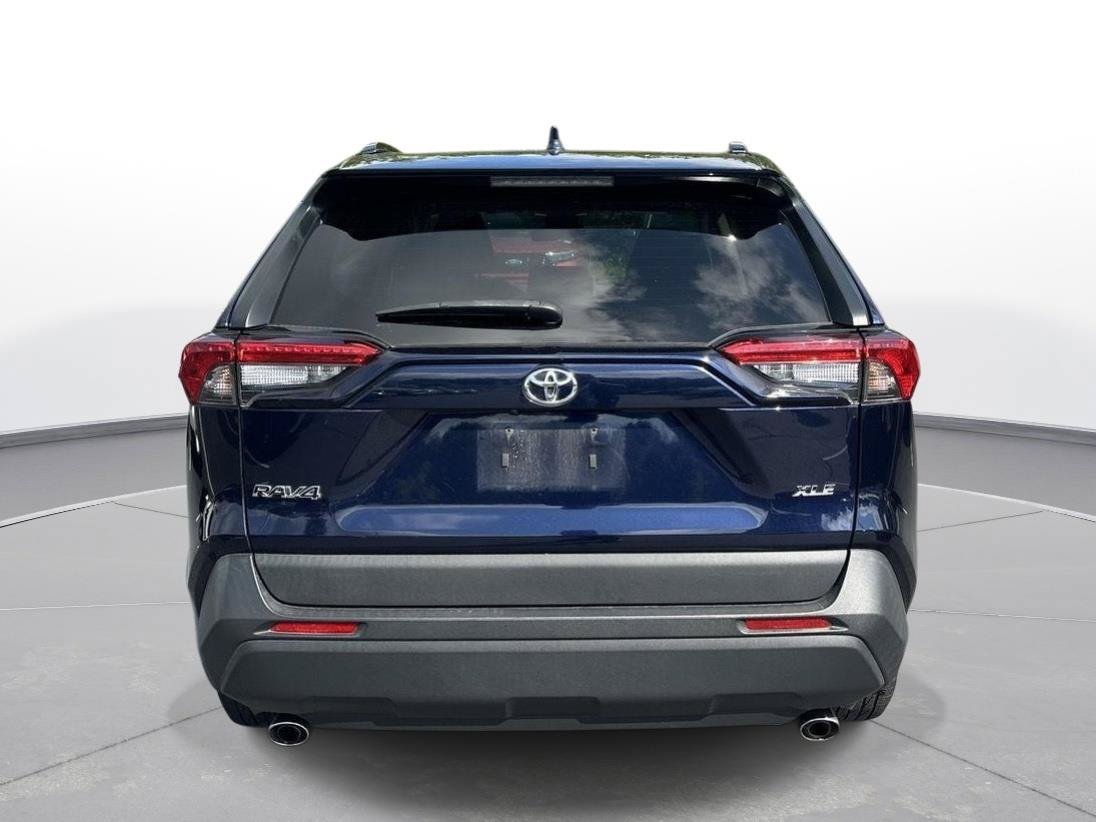 Used 2023 Toyota RAV4 XLE w/ Convenience Package FWD image 7