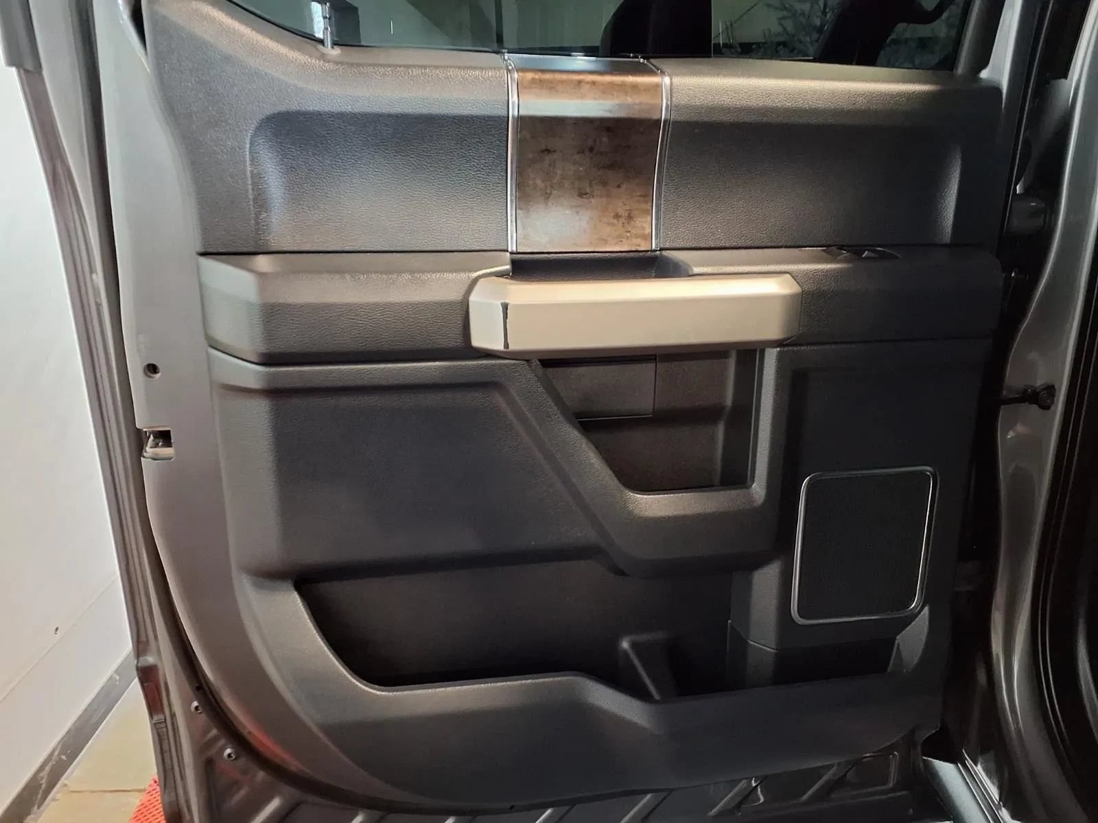 Used 2022 Ford F450 Lariat AWD/4WD image 13