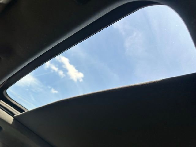 Used 2021 Chevrolet Tahoe LT w/ Luxury Package AWD/4WD image 40