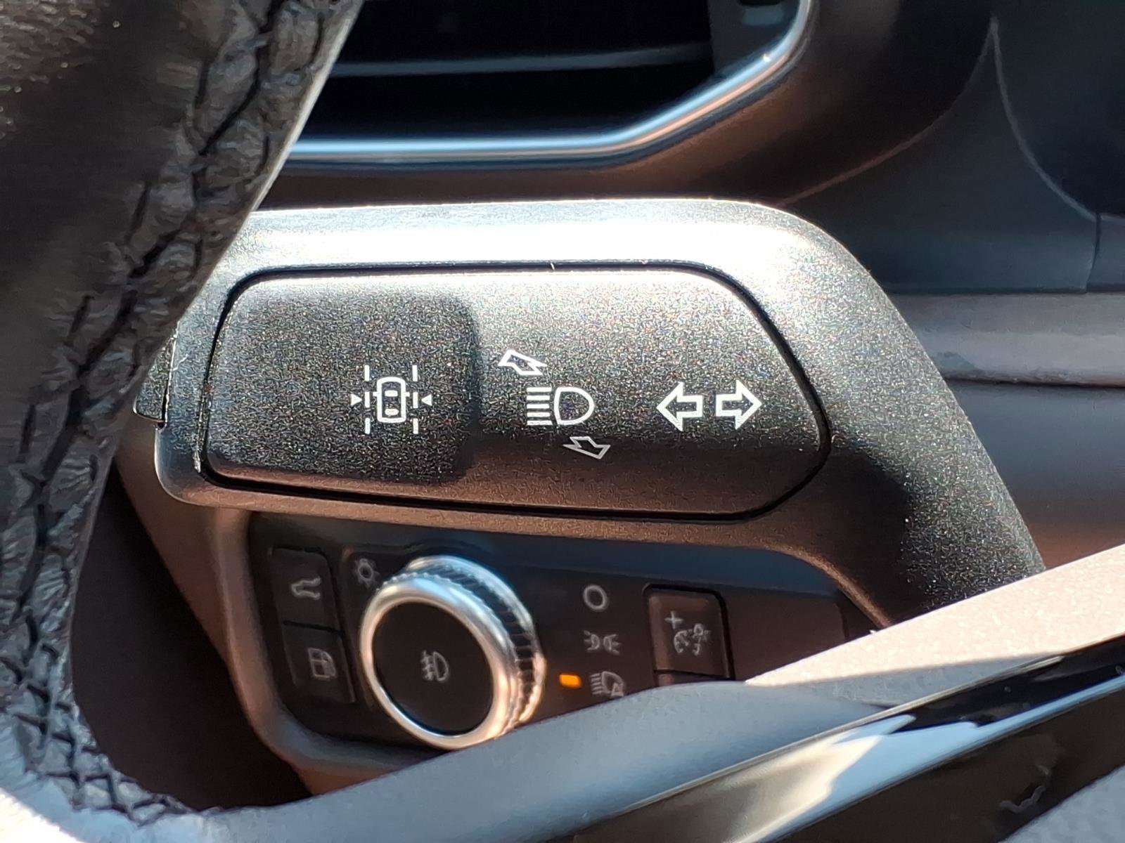 Used 2023 Ford Explorer Platinum w/ Technology Package AWD/4WD image 27