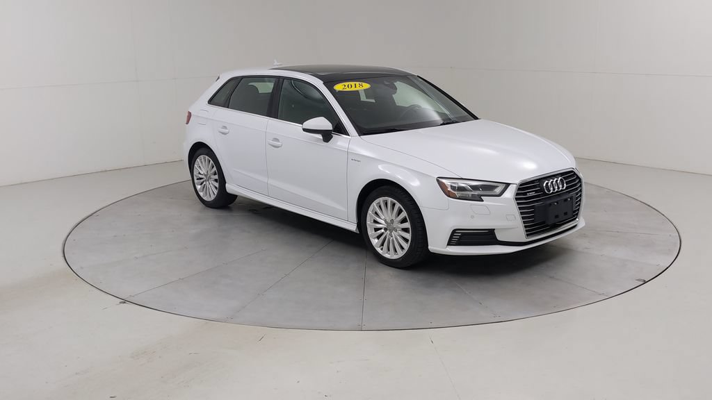 Used 2018 Audi A3 e-tron Prestige w/ Prestige Package FWD image 11