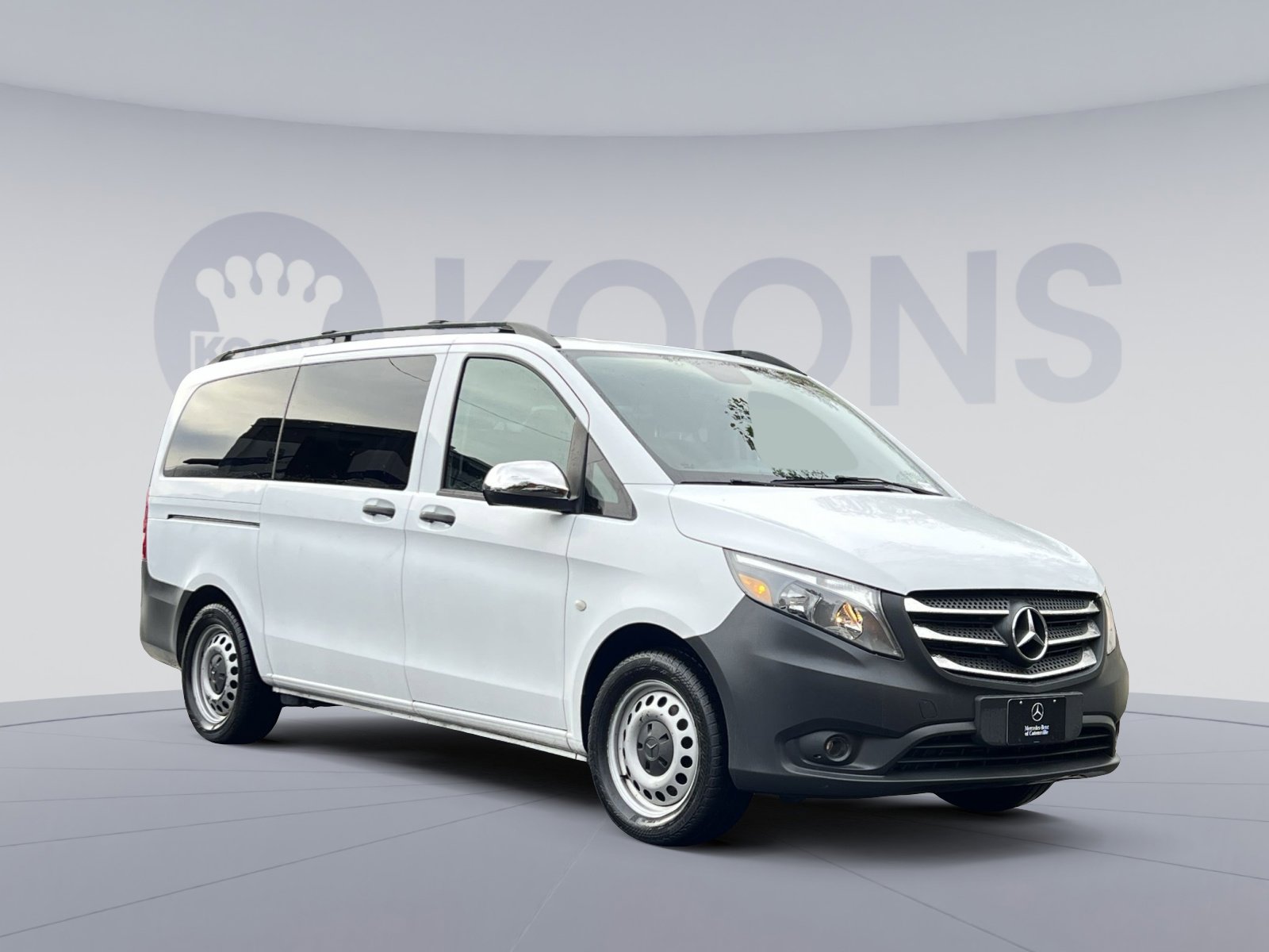 Used 2016 Mercedes-Benz Metris Passenger image 8