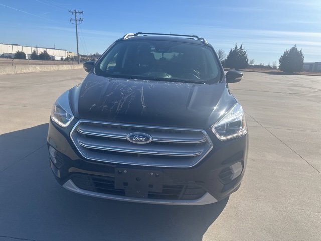 Used 2019 Ford Escape Titanium image 2