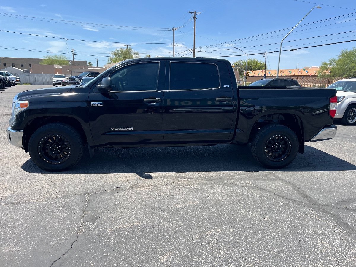Used 2014 Toyota Tundra SR5 w/ SR5 Upgrade Package AWD/4WD image 9