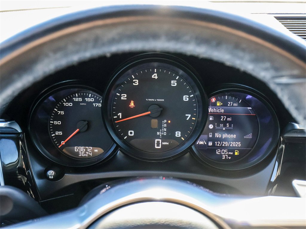 Used 2018 Porsche Macan Base image 33