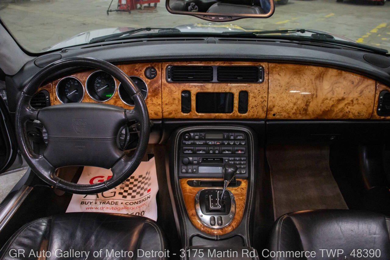 Used 2006 Jaguar XK8 Convertible RWD image 17