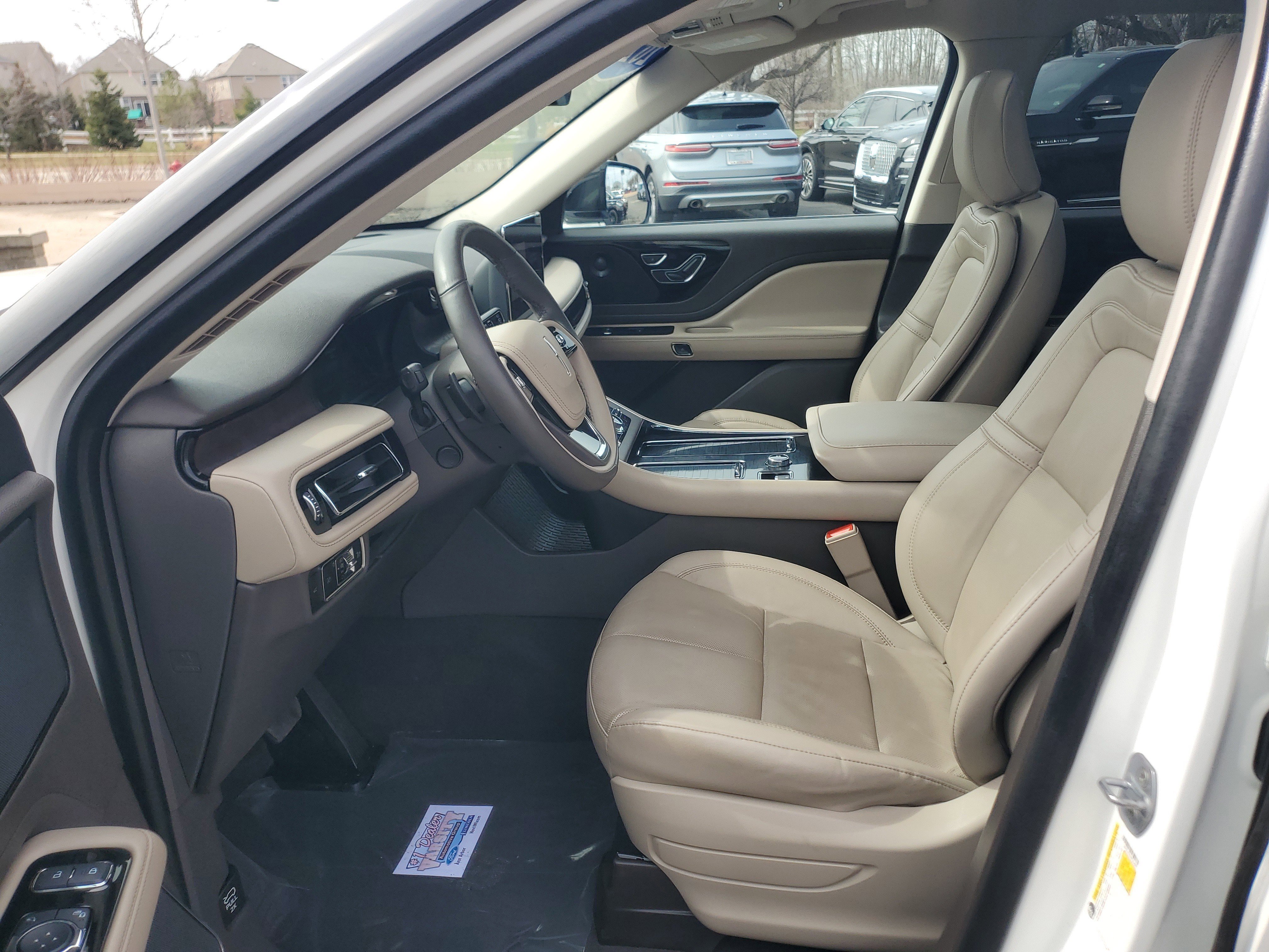Used 2023 Lincoln Aviator Reserve w/ Equipment Group 201A image 12