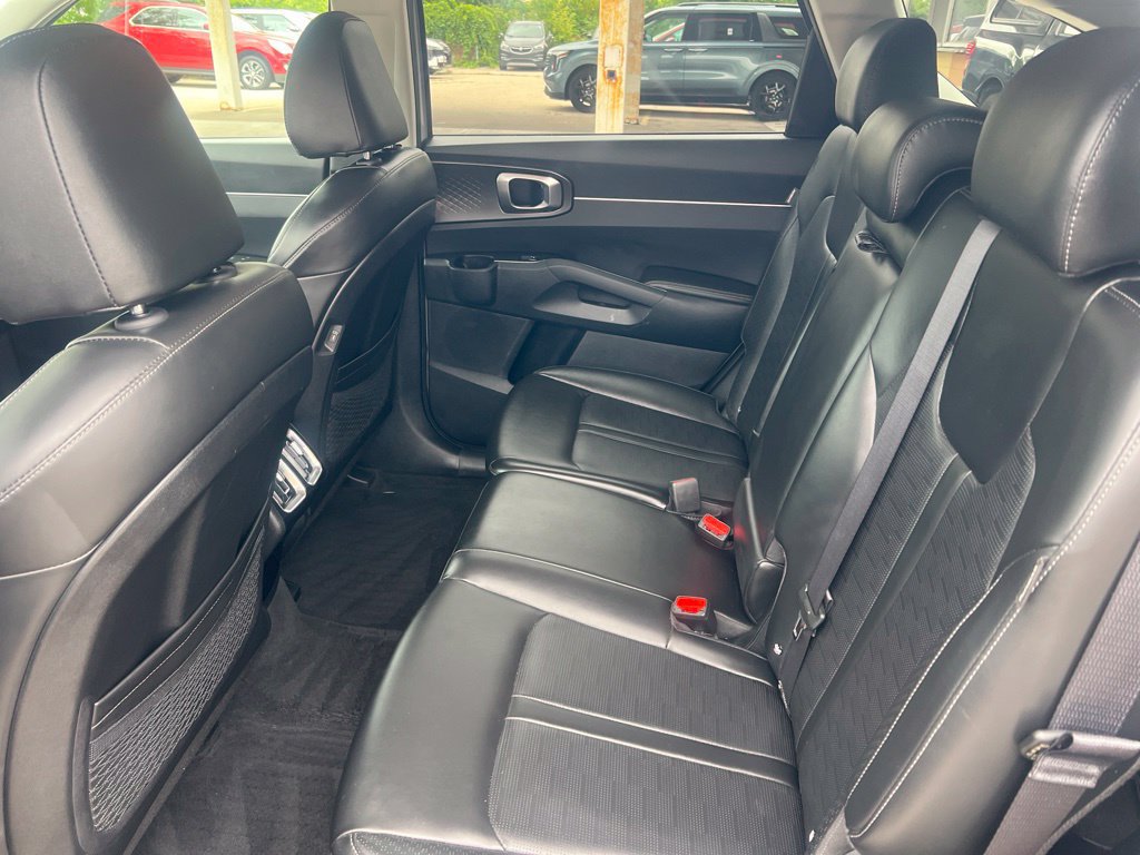 Certified 2024 Kia Sorento S FWD image 8