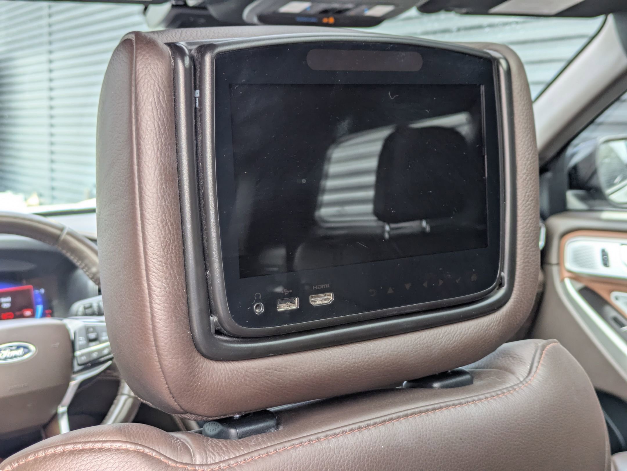 Used 2022 Ford Explorer King Ranch w/ Premium Technology Package image 29