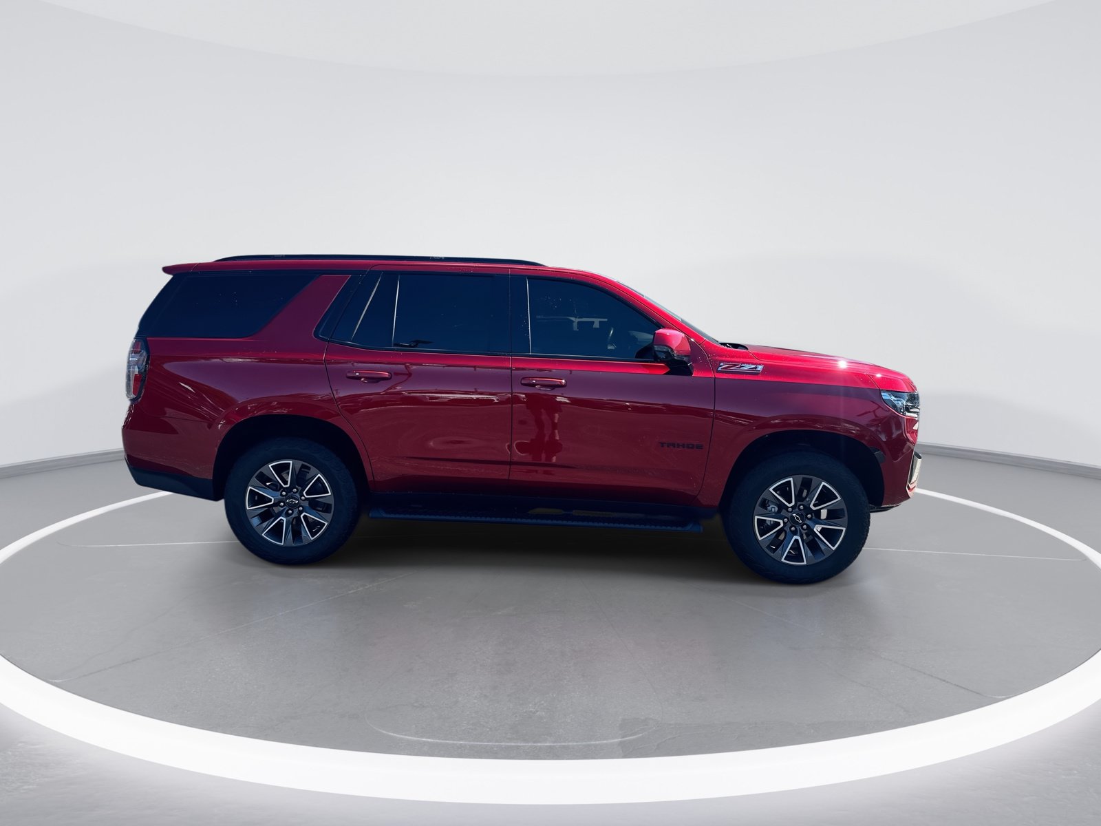 Used 2024 Chevrolet Tahoe Z71 w/ Luxury Package AWD/4WD image 10
