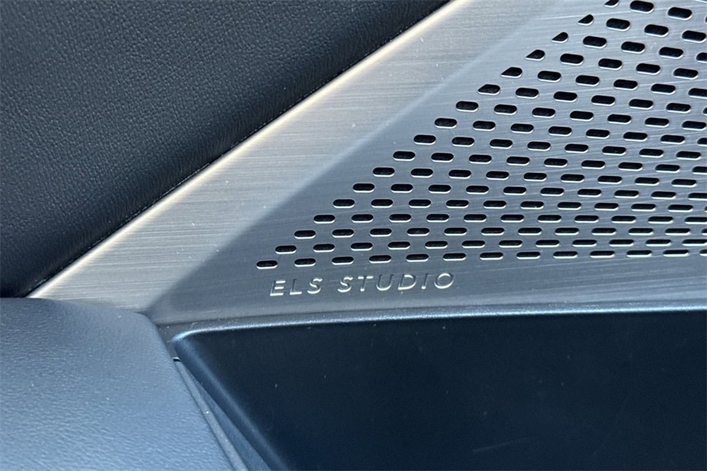 Certified 2023 Acura MDX SH-AWD w/ Technology Package image 24