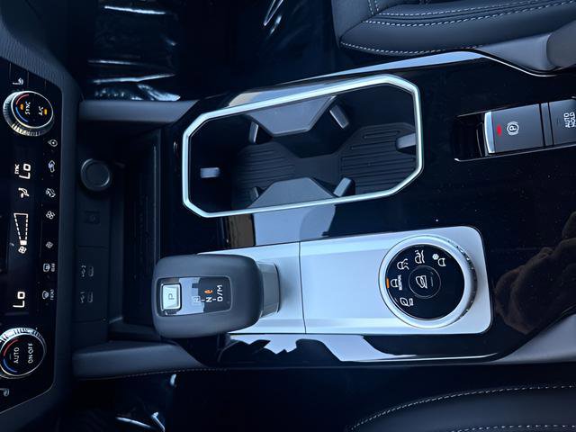 New 2026 Mitsubishi Outlander SE FWD image 21