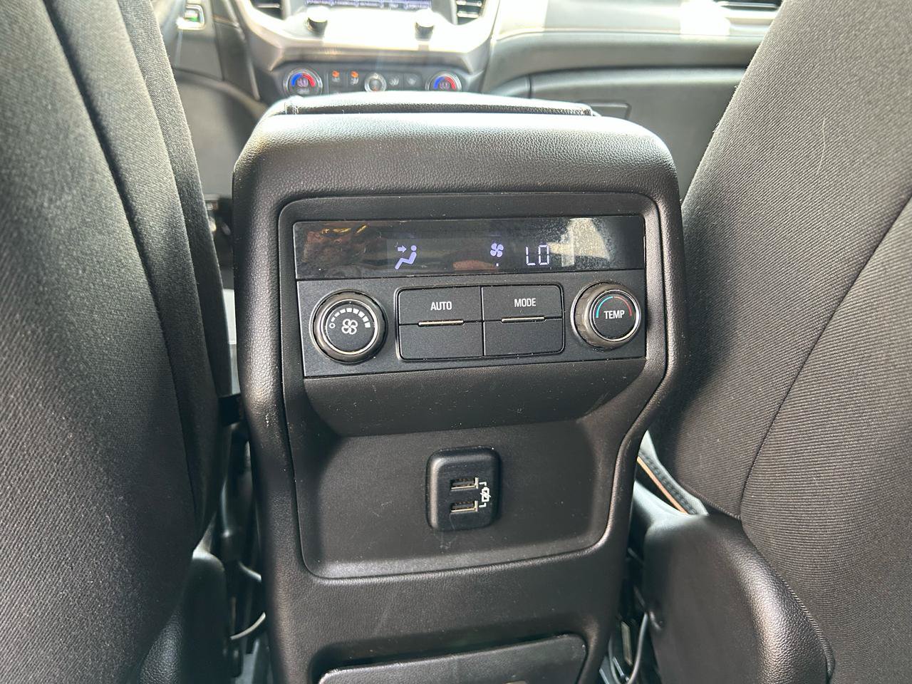 Used 2018 GMC Acadia SLE w/ Driver Alert Package I AWD/4WD image 29