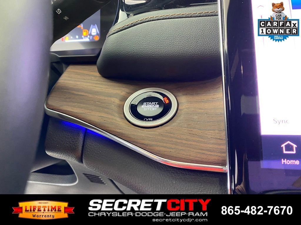 Used 2025 Jeep Grand Cherokee Summit w/ Adv Protech Group IV AWD/4WD image 17