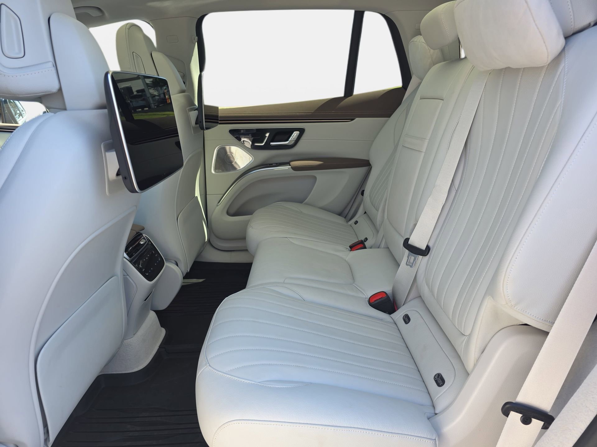 Certified 2023 Mercedes-Benz EQS 580 4MATIC SUV image 14