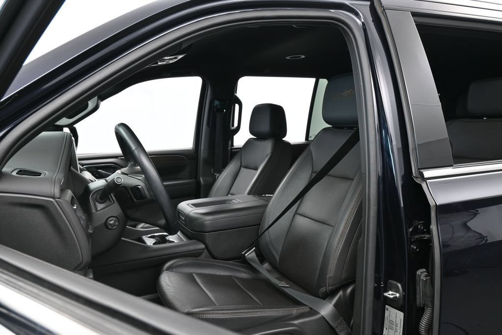 Used 2023 Chevrolet Tahoe High Country RWD image 10