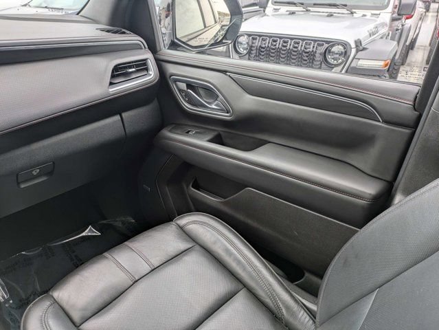 Used 2021 Chevrolet Suburban RST w/ Luxury Package RWD image 19