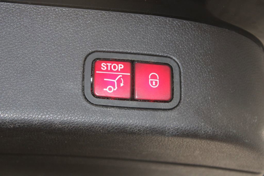 Used 2018 Mercedes-Benz GLS 450 4MATIC image 17