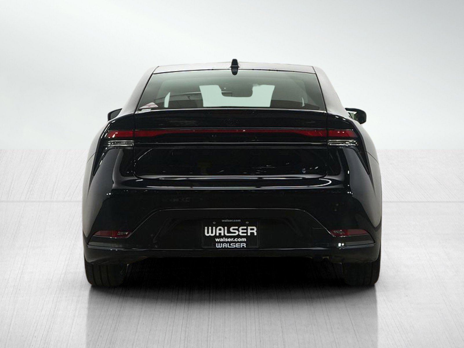 Used 2025 Toyota Prius AWD image 4