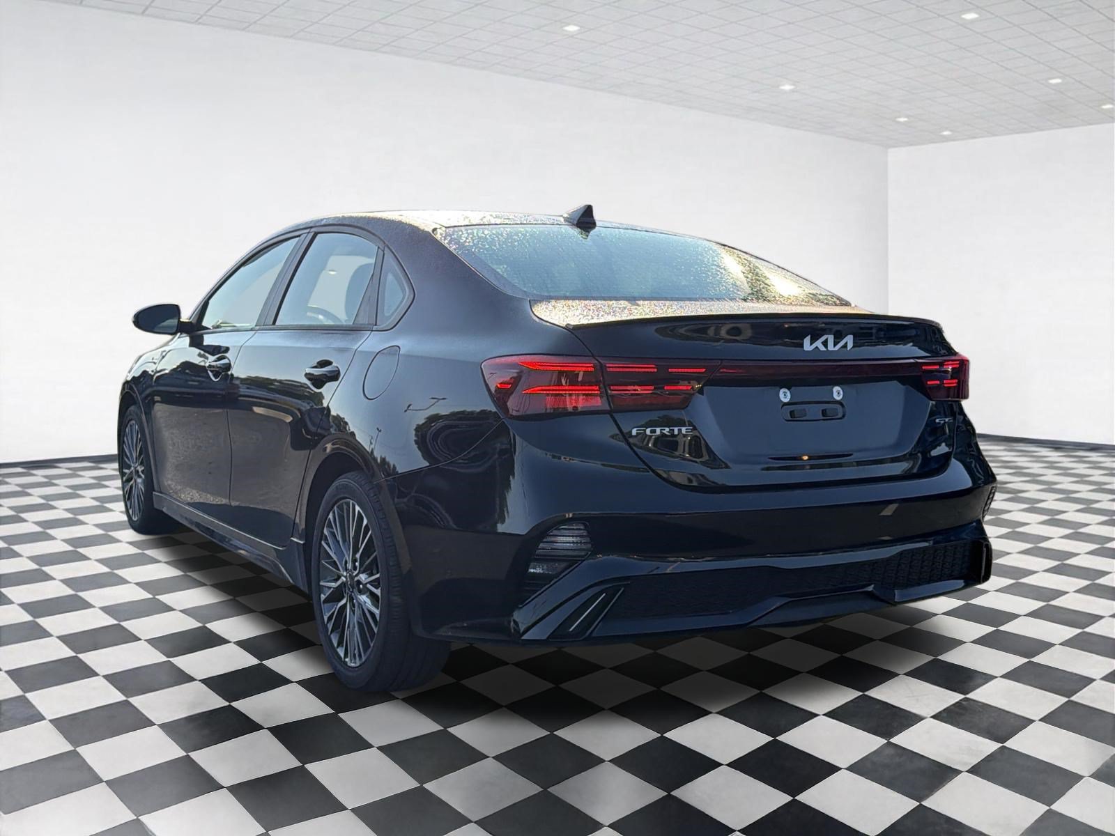 Used 2024 Kia Forte GT-Line FWD image 6