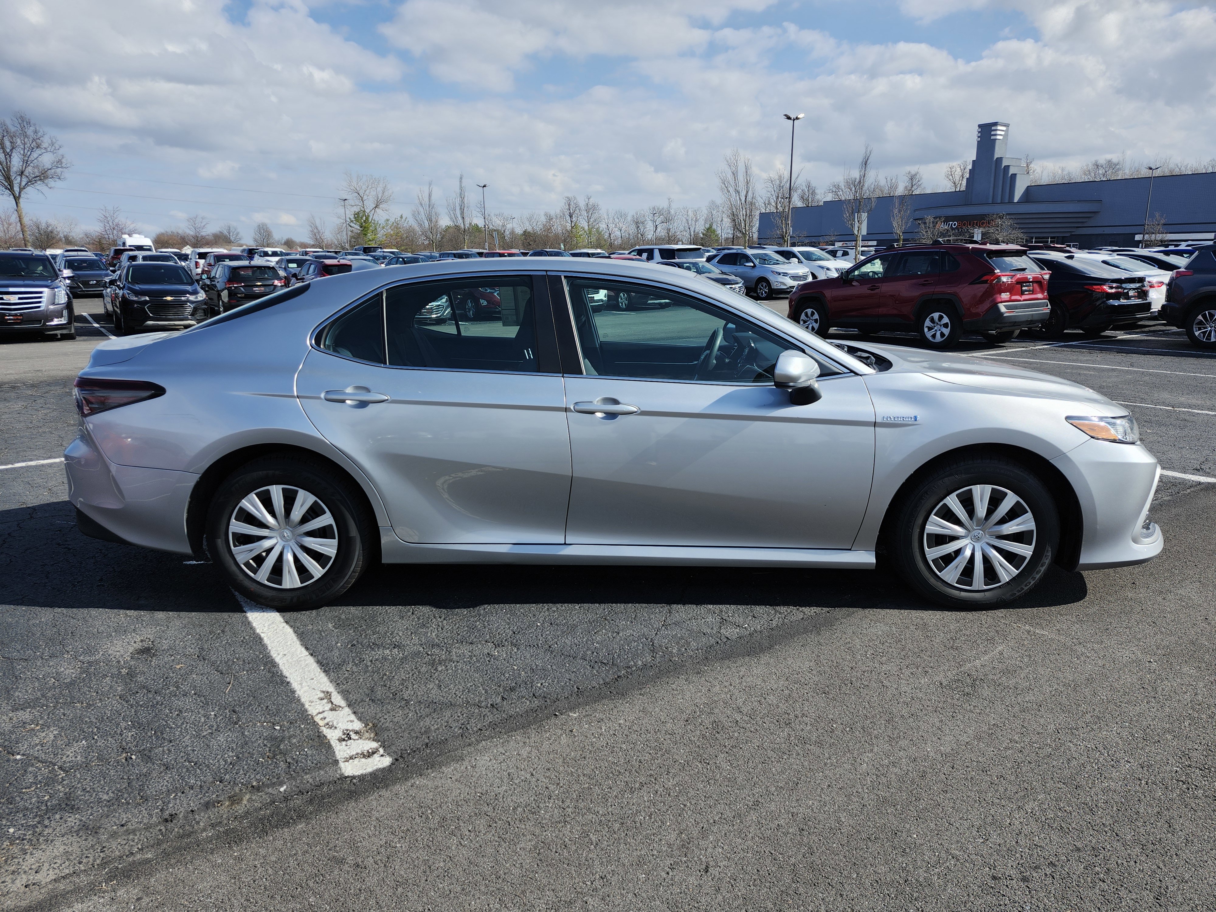 Used 2021 Toyota Camry LE image 18